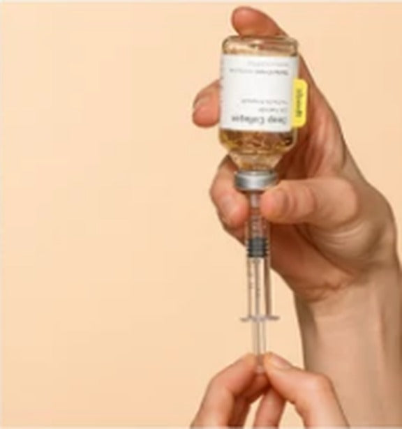 Inserta la jeringa e inclina para dispensar